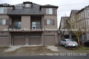 927 NE Wheelock Pl in Hillsboro, OR - Building Photo
