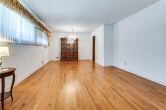 10722 Lathrop Dr in Dallas, TX - Building Photo - Building Photo