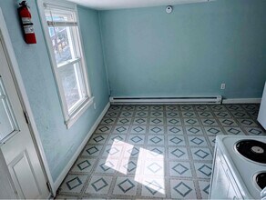 4 Academy St-Unit -2 in Stamford, NY - Building Photo - Building Photo