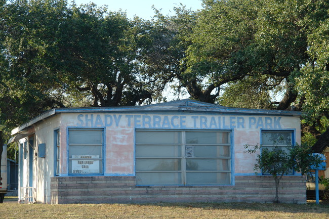 208 Commercial St in Aransas Pass, TX - Building Photo - Building Photo