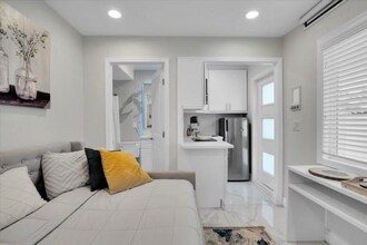 1521 W Cerritos Ave in Anaheim, CA - Building Photo - Building Photo
