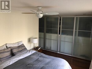 32 Greenland Rd in Toronto, ON - Building Photo - Building Photo