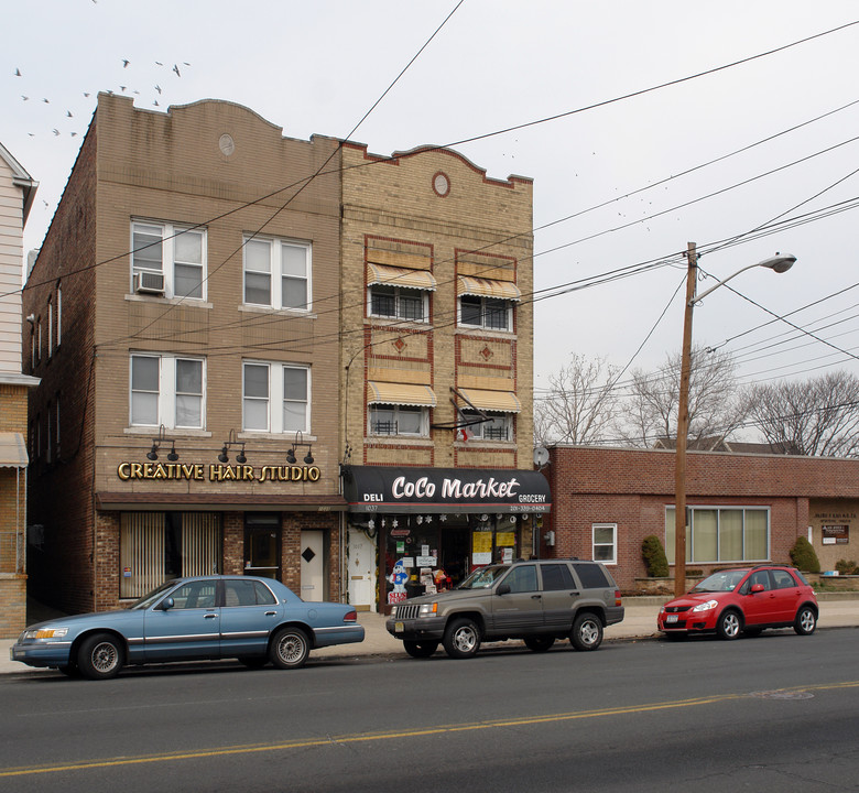 1035 Avenue C in Bayonne, NJ - Building Photo