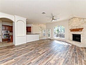 7909 Cobblestone in Austin, TX - Building Photo - Building Photo