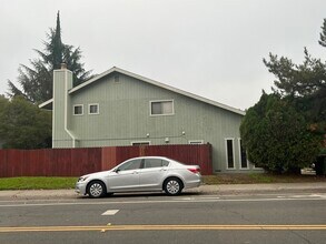 7798 Chancery Ct in Citrus Heights, CA - Building Photo - Building Photo