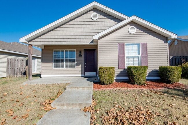 4418 W Sweetgum Ln in Fayetteville, AR - Building Photo - Building Photo