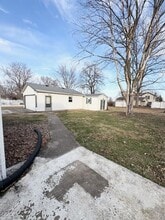 108 S Washington St in Hudson, IL - Building Photo - Building Photo