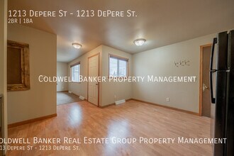 1213 Depere St in Menasha, WI - Building Photo - Building Photo