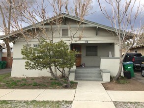 Single Family Homes in Sparks, NV - Foto de edificio - Building Photo