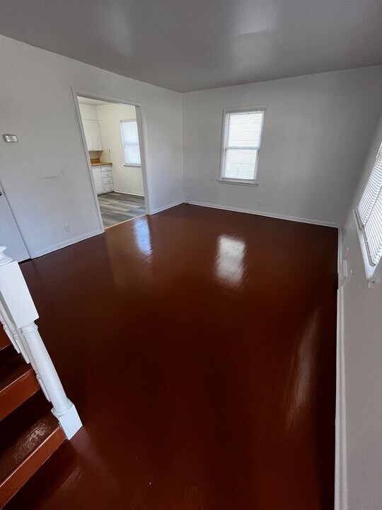 1229 N Cottage Ave-Unit -1229 N Cottage Ave in Independence, MO - Foto de edificio
