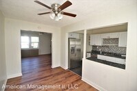 137 W Meadow Rd photo'