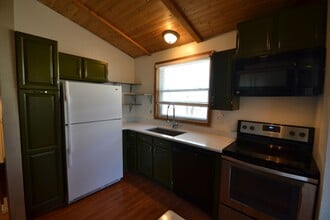 4675 Jet Wing Cir W in Colorado Springs, CO - Building Photo - Building Photo