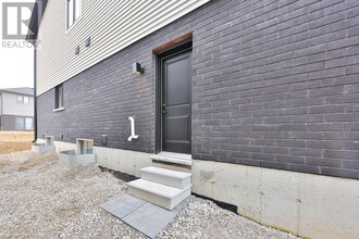 24 Broddy Ave in Brantford, ON - Building Photo - Building Photo