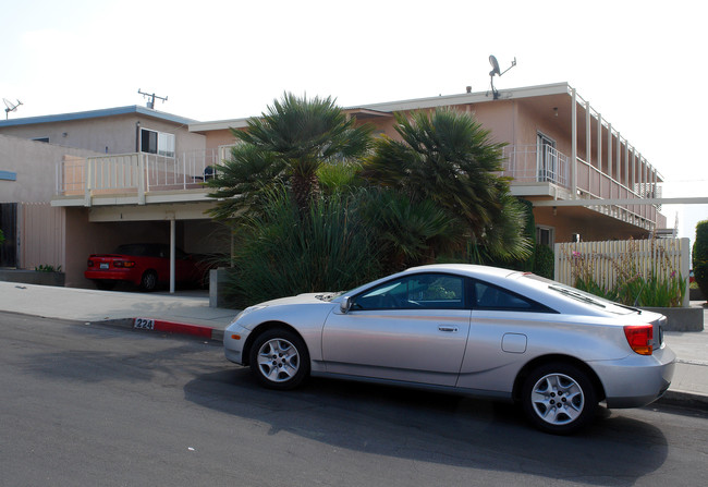 224 Lomita St in El Segundo, CA - Building Photo - Building Photo