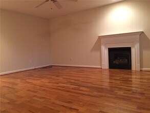 685 Garibaldi St SW in Atlanta, GA - Building Photo - Building Photo