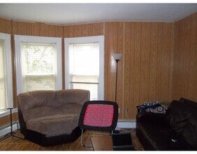 157 Central St in Somerville, MA - Building Photo - Building Photo