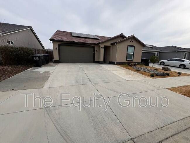 2234 S Oakhurst Ct in Visalia, CA - Building Photo - Building Photo
