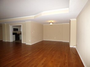655 Riverside Dr-Unit -1405 in Memphis, TN - Building Photo - Building Photo
