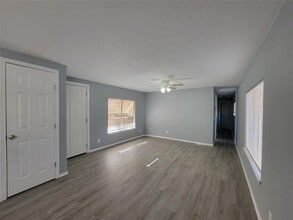 14245 Ravine in Willis, TX - Building Photo - Building Photo