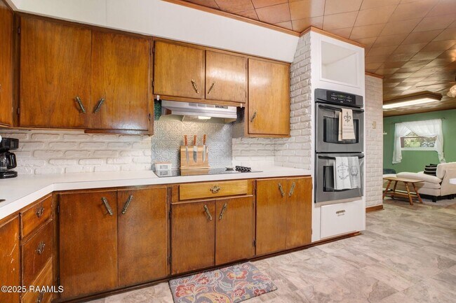 681 Emar Dr in Church Point, LA - Building Photo - Building Photo