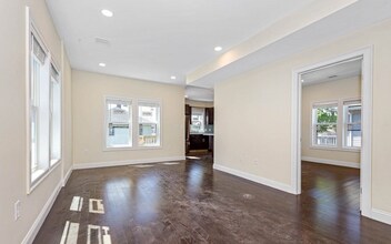 85 Fern Rd in Medford, MA - Building Photo - Building Photo