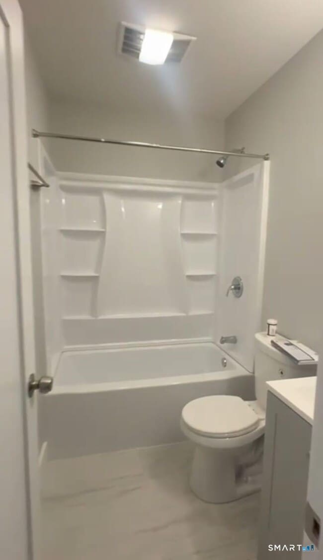 980 Hancock Ave in Bridgeport, CT - Foto de edificio - Building Photo