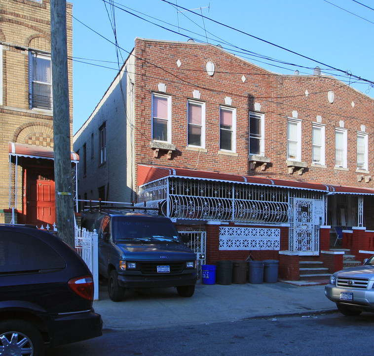 612 E 96th St in Brooklyn, NY - Foto de edificio