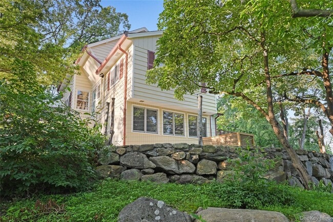 property at 47 Mountainview Dr