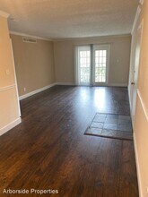 375 Wymore Rd in Altamonte Springs, FL - Foto de edificio - Building Photo