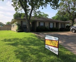 3612 Mahan St in Bryan, TX - Building Photo