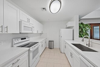 1155 Main St in Jupiter, FL - Building Photo - Building Photo