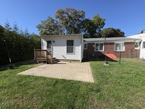 13 Beacon View Dr in Fairfield, CT - Building Photo - Building Photo