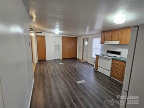 2292 W Wade Ave in Morganton, NC - Building Photo - Building Photo