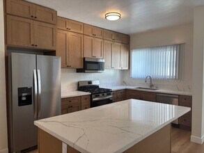 Beautiful spacious and bright apartment in... in Pasadena, CA - Building Photo - Interior Photo