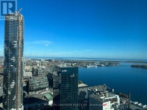 28 Freeland St in Toronto, ON - Building Photo - Building Photo
