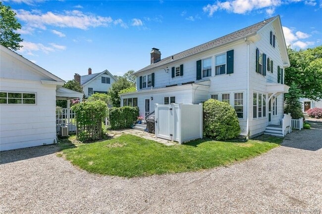 15 Willard Ave in Madison, CT - Building Photo - Building Photo