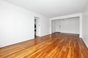 3512 Oxford Ave in Bronx, NY - Building Photo