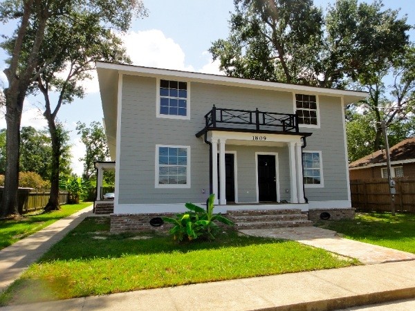 1809 Ryan Street in Lake Charles, LA - Building Photo