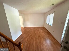 12051 Hallandale Terrace in Bowie, MD - Building Photo - Building Photo