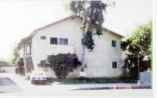 14752 Van Owen St in Van Nuys, CA - Building Photo - Building Photo