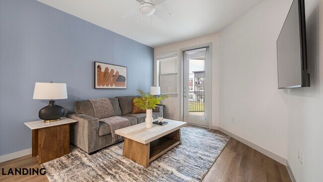 11214 N FM 620 in Austin, TX - Foto de edificio - Building Photo