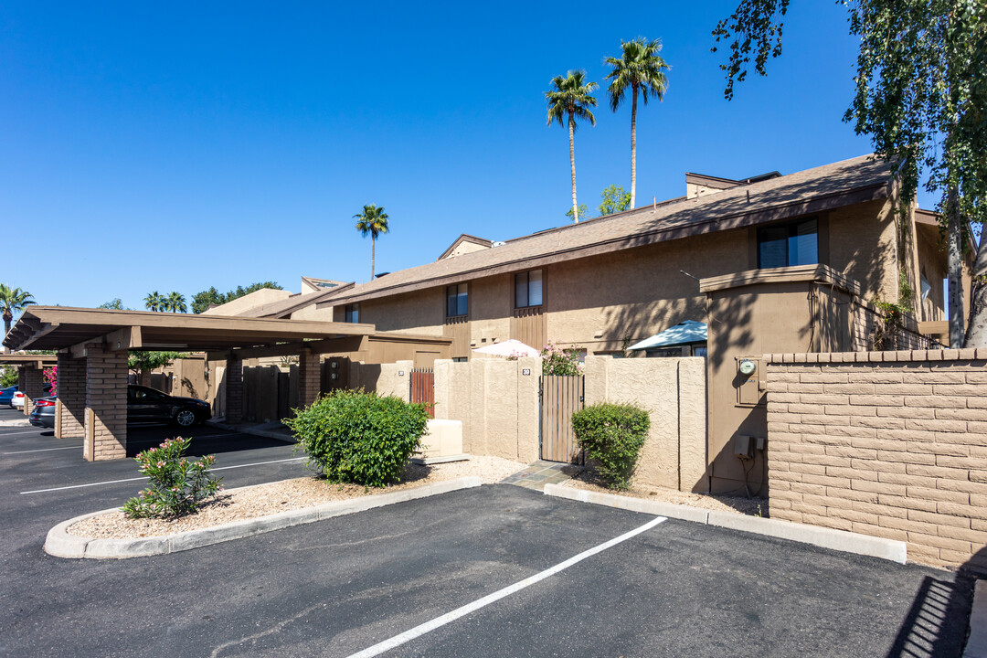 5350 N Central Ave in Phoenix, AZ - Foto de edificio