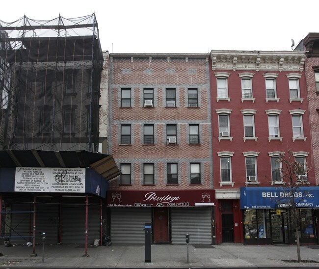 140 Graham Ave in Brooklyn, NY - Building Photo - Building Photo