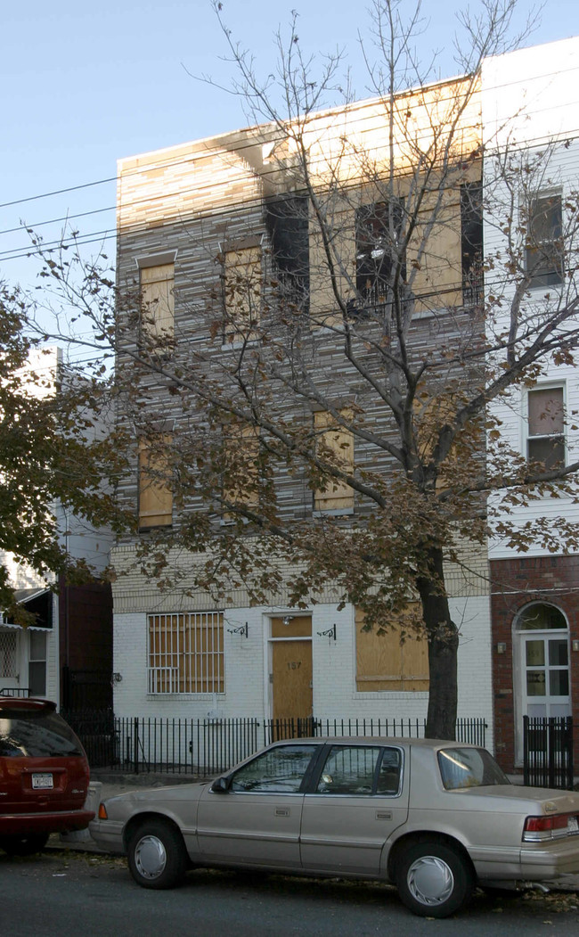 157 Saint Nicholas Ave