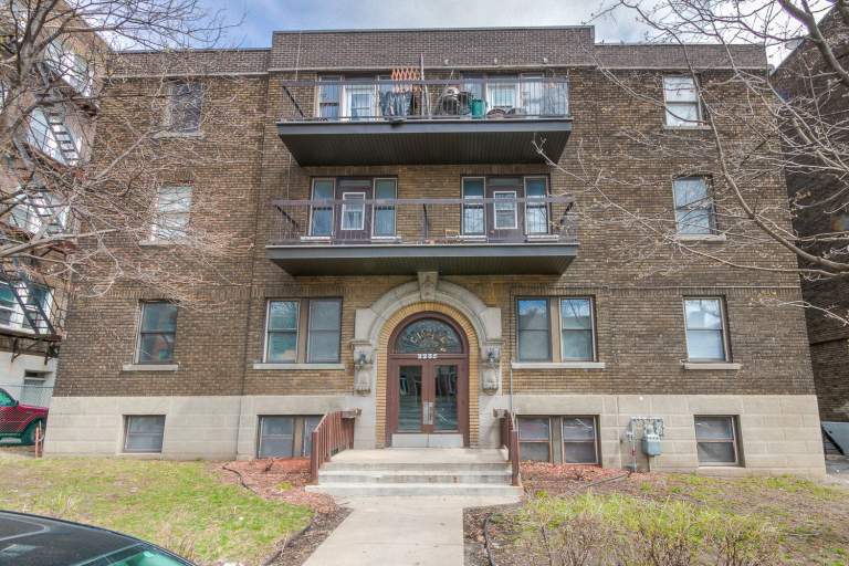 2235 Prud'homme Av in Montréal, QC - Building Photo