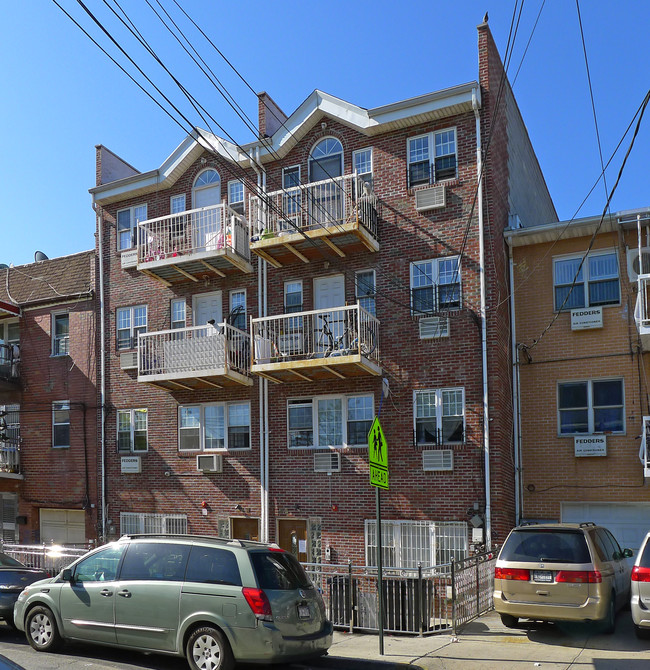 59-26 Xenia St in Corona, NY - Building Photo - Building Photo