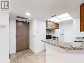 1001-1001 Bay St. in Toronto, ON - Building Photo - Building Photo