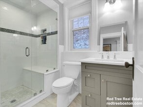 80 Browne St in Brookline, MA - Foto de edificio - Building Photo