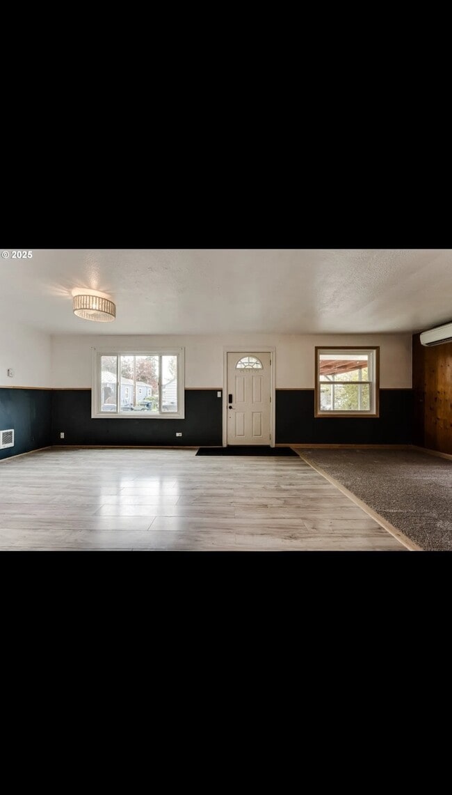 155 N McKinley St in Eugene, OR - Building Photo - Building Photo