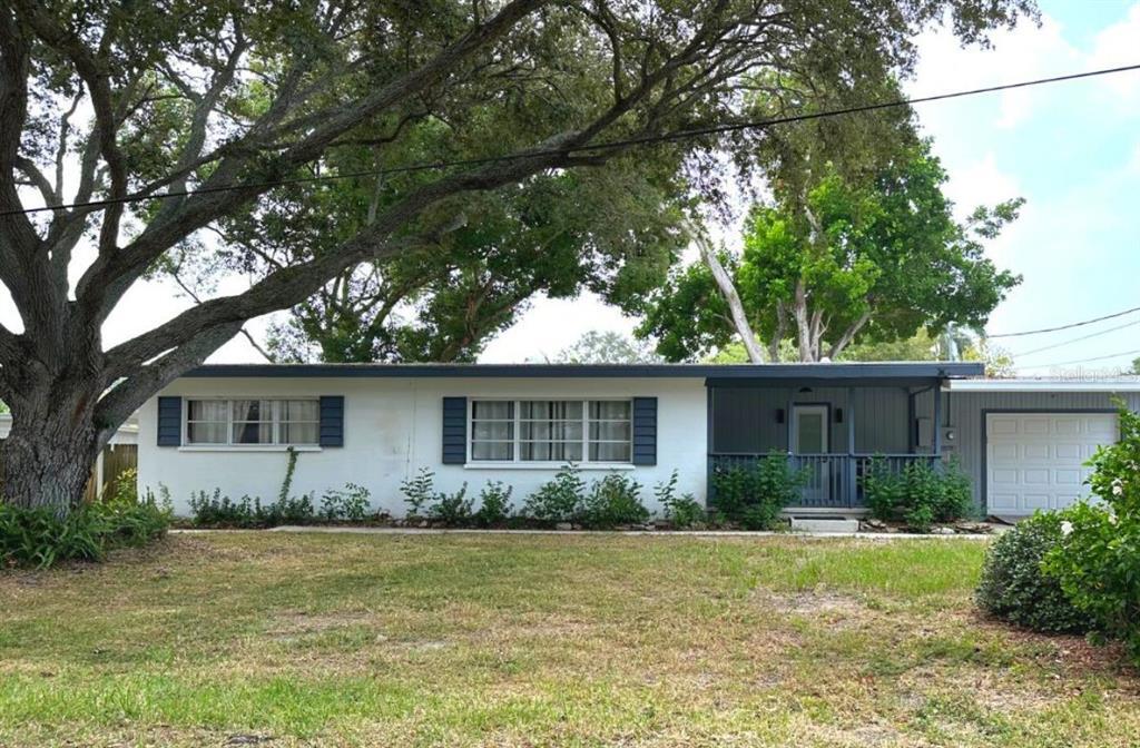 7198 121st Way N in Seminole, FL - Building Photo